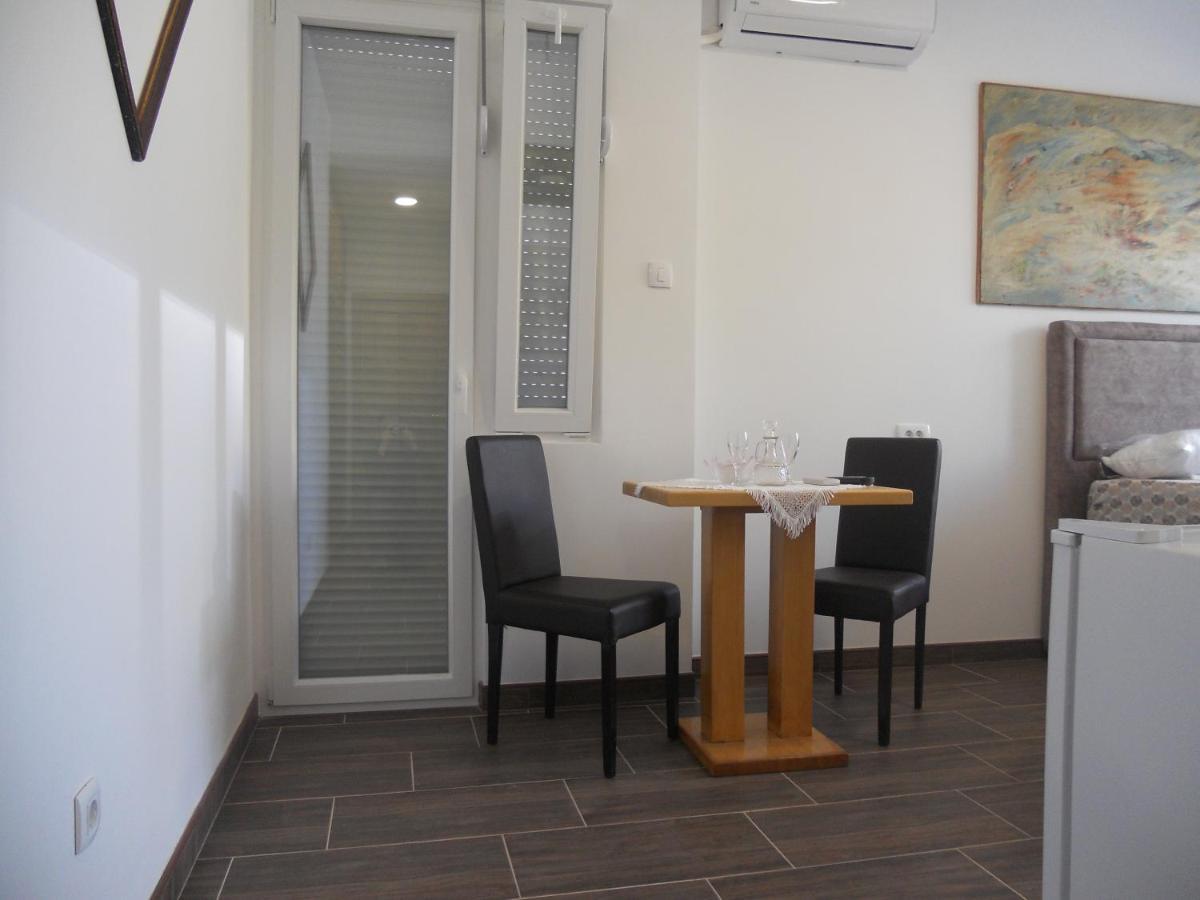 Apartmani Bonaca U Centru Niksica Ngoại thất bức ảnh